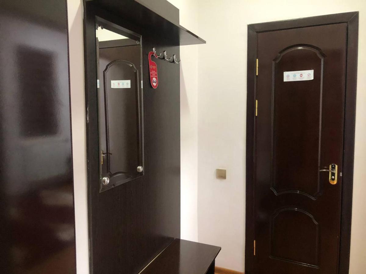 Hotel Admiral à Termez Extérieur photo
