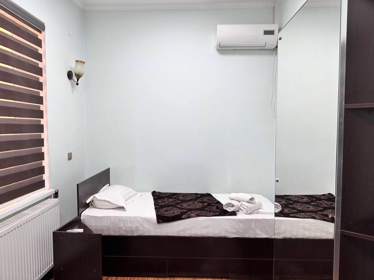 Hotel Admiral à Termez Extérieur photo