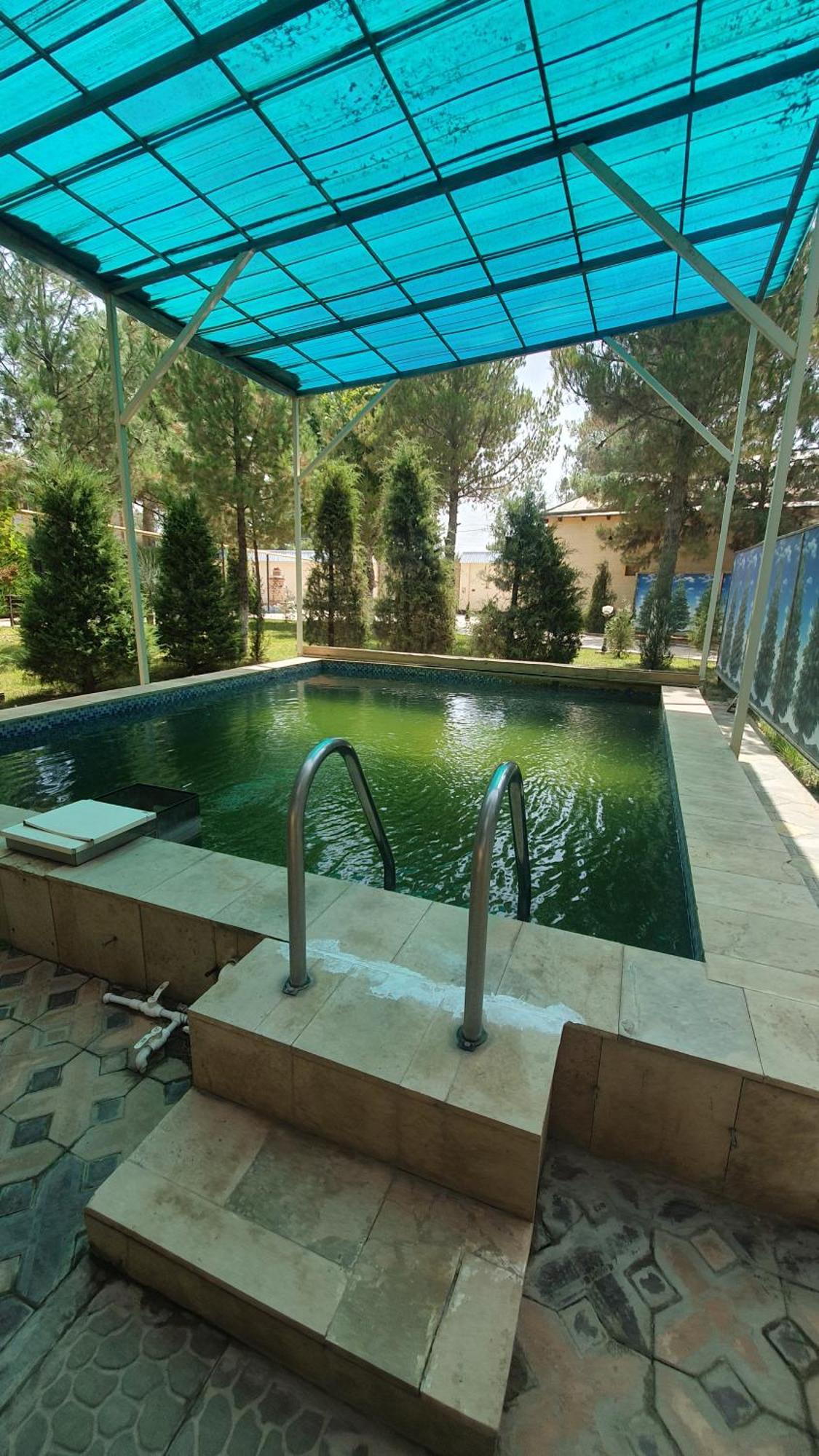 Hotel Admiral à Termez Extérieur photo